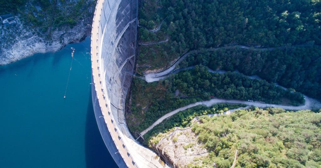 dam reservoir